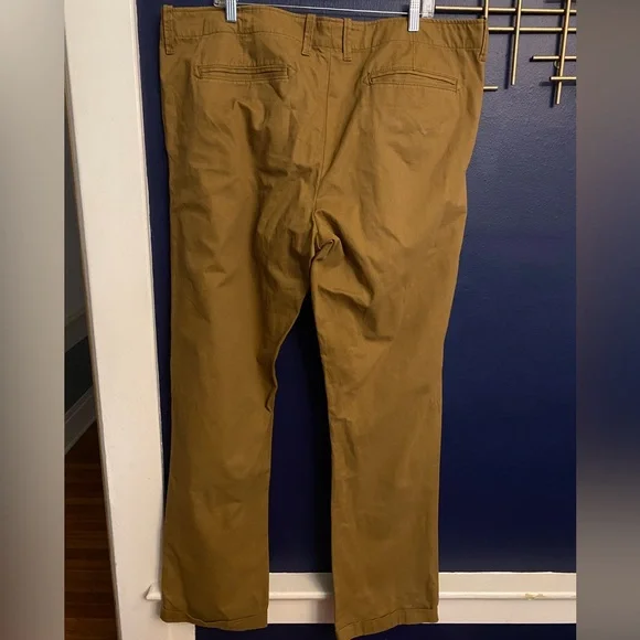 Mens old navy pants size 40x36 - Picture 2 of 4